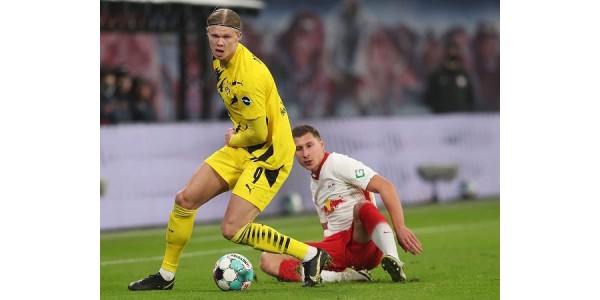 Rozhodnutí hráčů nové éry Erlinga Brauta Hålanda a Kyliana Mbappého